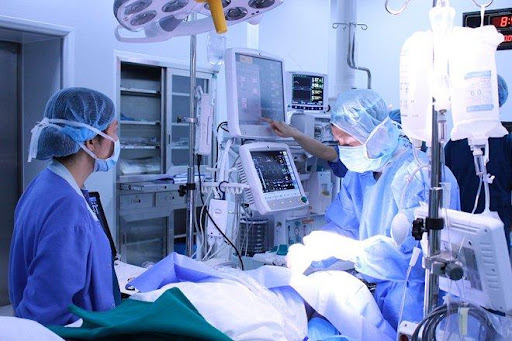 Thông liên thất là bệnh gì? Có nguy hiểm không? Nguyên nhân và triệu chứng
