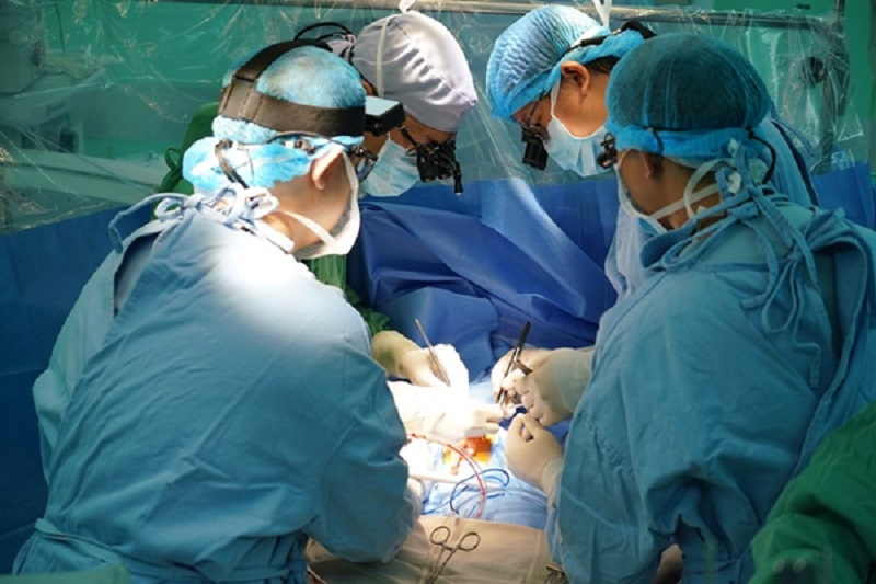 Tim bẩm sinh